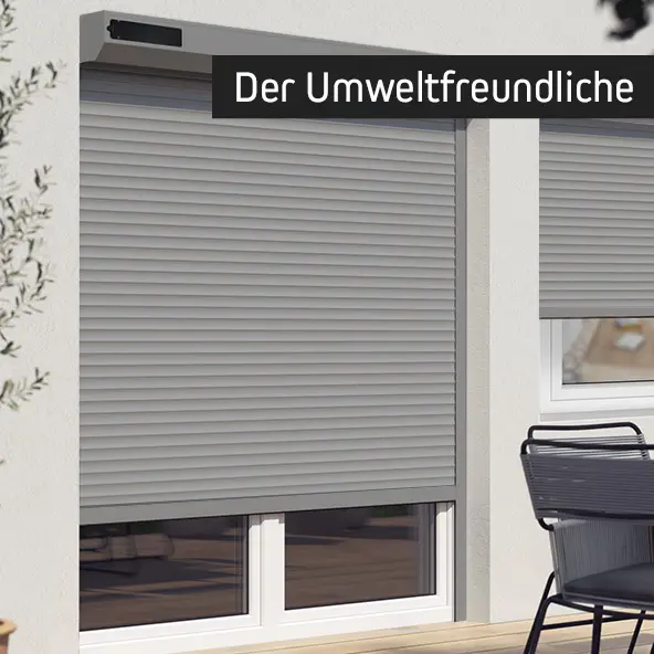 Solarbetriebener Vorbaurollladen an einem Fenster, umweltfreundlich und maßgefertigt