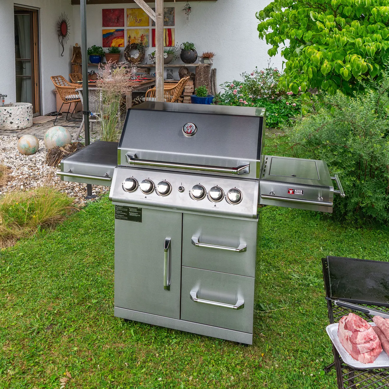 ZUNDA Gasgrill MGG-342 Master mit Backburner im Garten