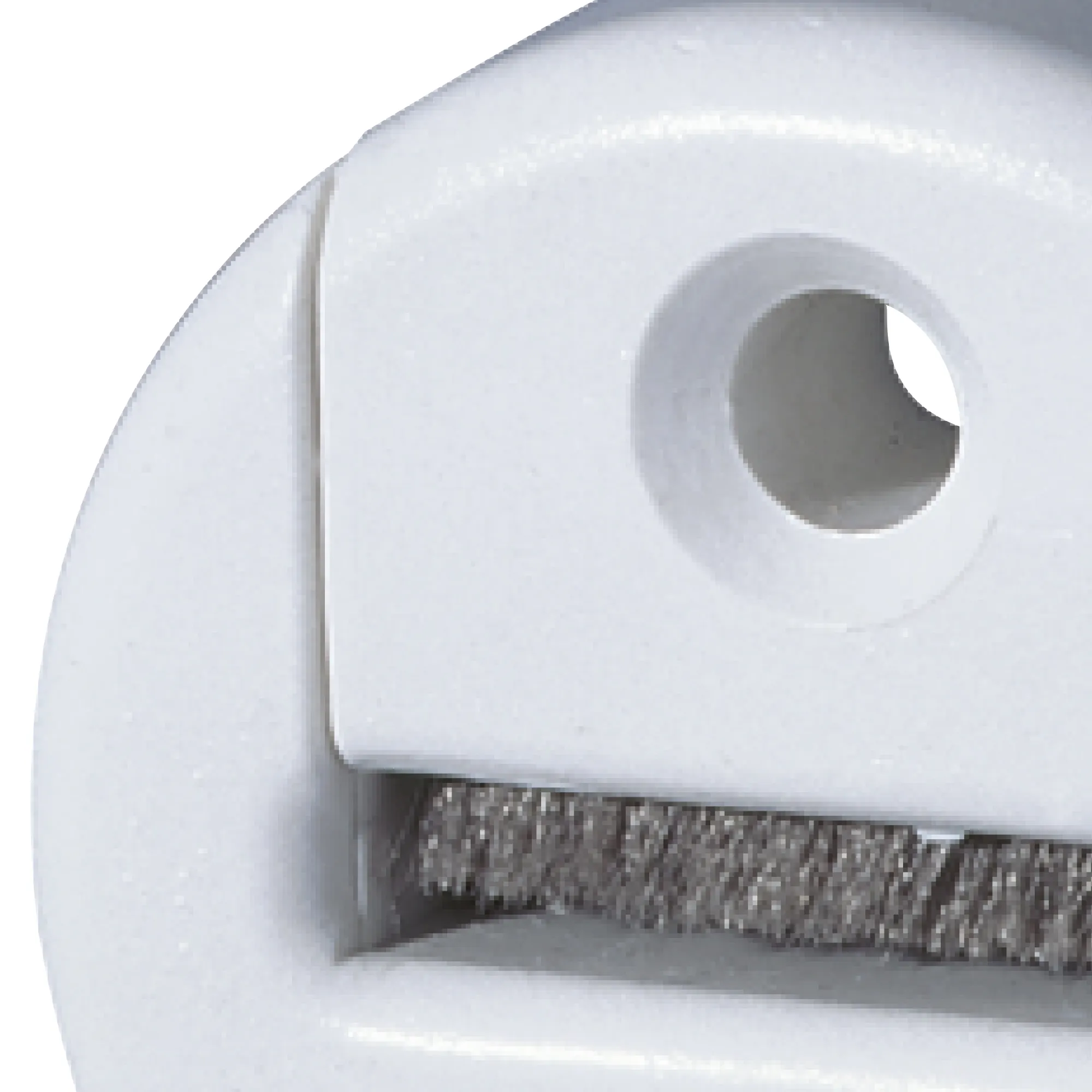 Guida a nastro rotonda con inserto a setole integrato per la guida e la pulizia delle cinghie