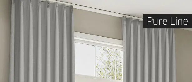Vorhang vor einem Fenster, schlichtes Design, Teil einer Inneneinrichtung