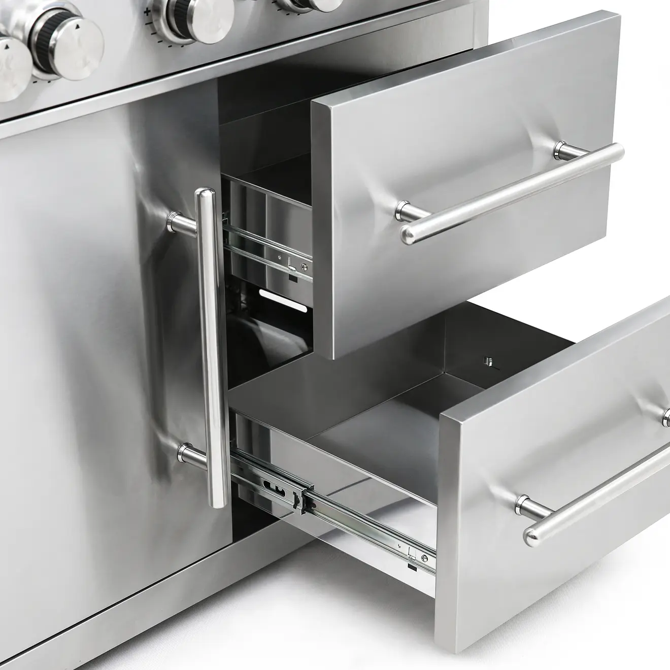 geöffnete Schubläden von dem Gasgrill MBG-600S