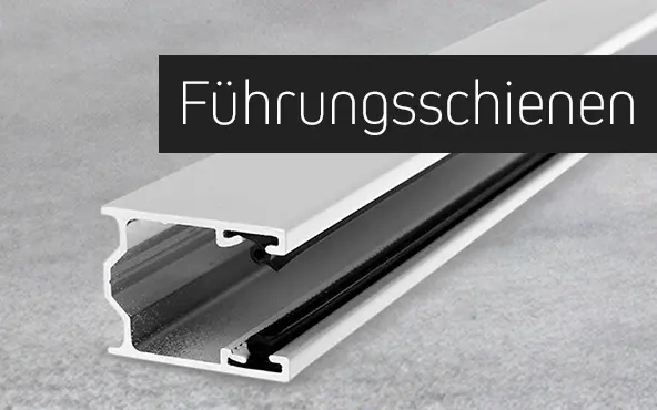 Führungsschiene für Rollläden, rechteckiges Profil mit seitlicher Öffnung