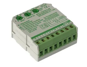 Relè di separazione KN con più morsetti di connessione e etichette sulla parte superiore