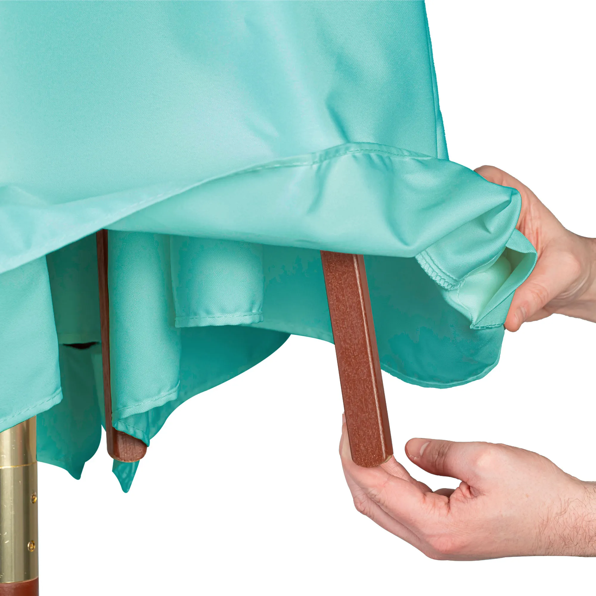 Copertura per ombrellone su telaio in legno con mani per il fissaggio