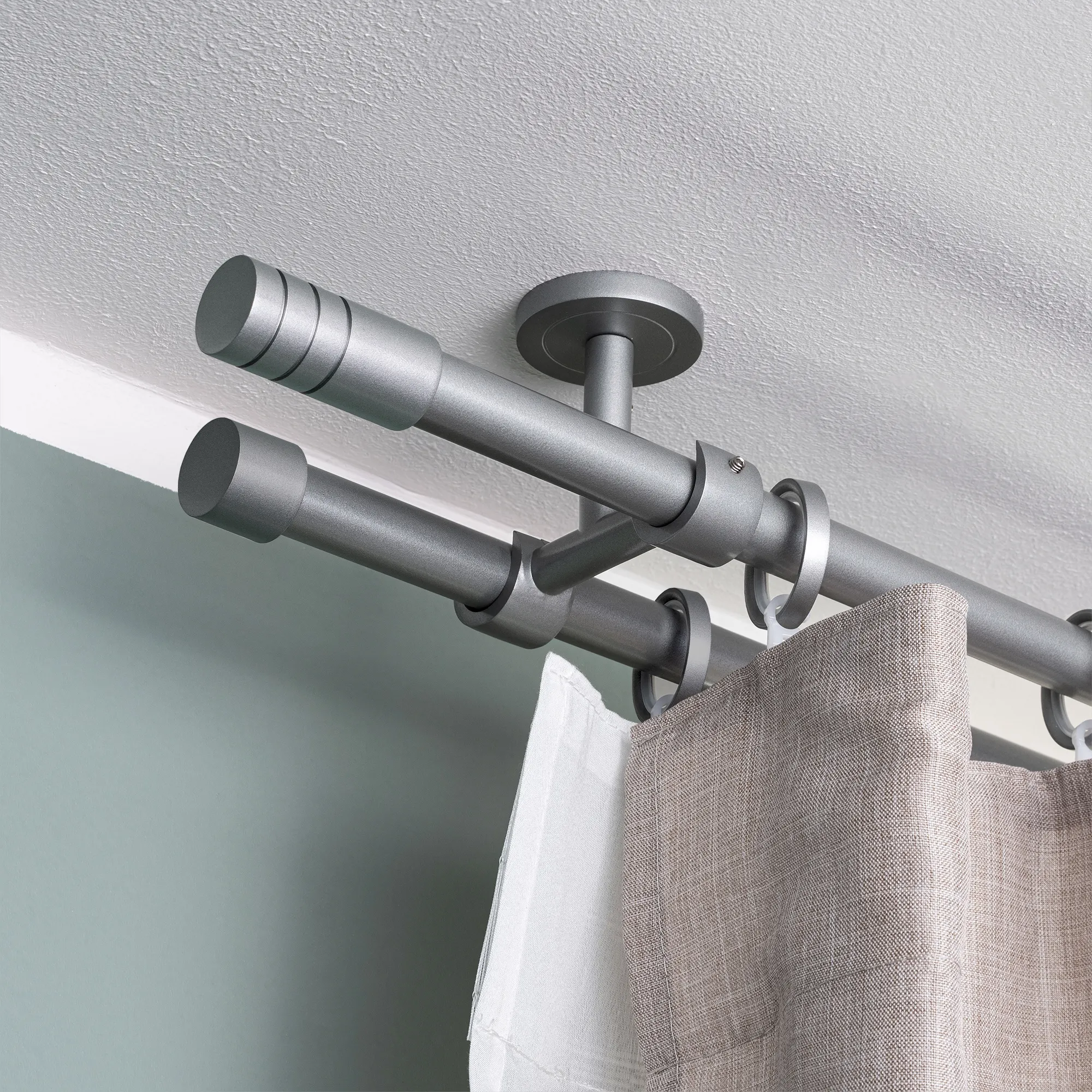 Zestaw karniszy | 2 szyny, ⌀ 19 mm, 120 cm, srebrny + Uchwyt sufitowy, Końcówka żłobkowana, Pierścień