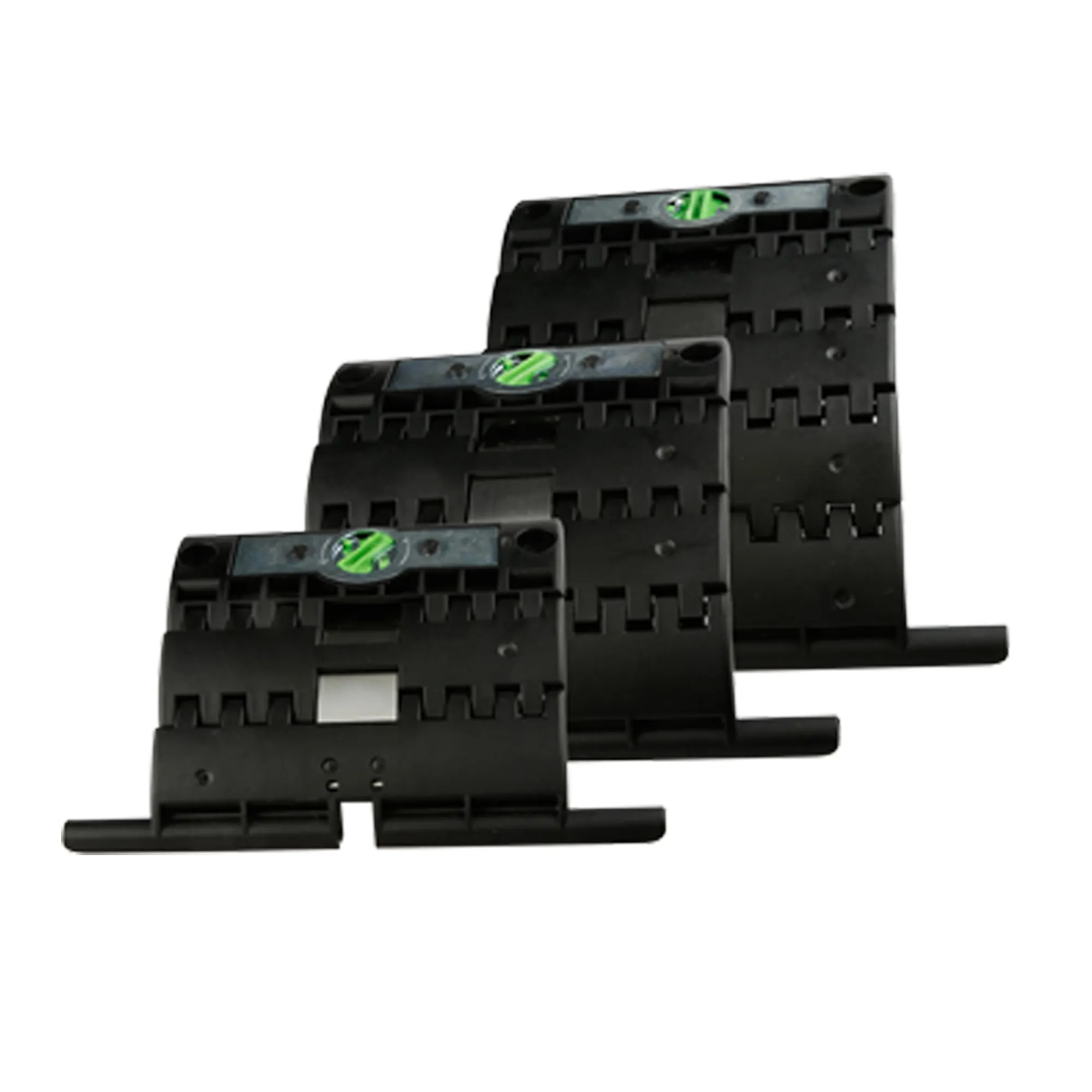 Tre sicurezze a scorrimento nere SecuBlock disposte a scalare