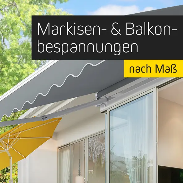 Markise über einer Terrasse mit Text "Markisen- & Balkonbespannungen nach Maß"