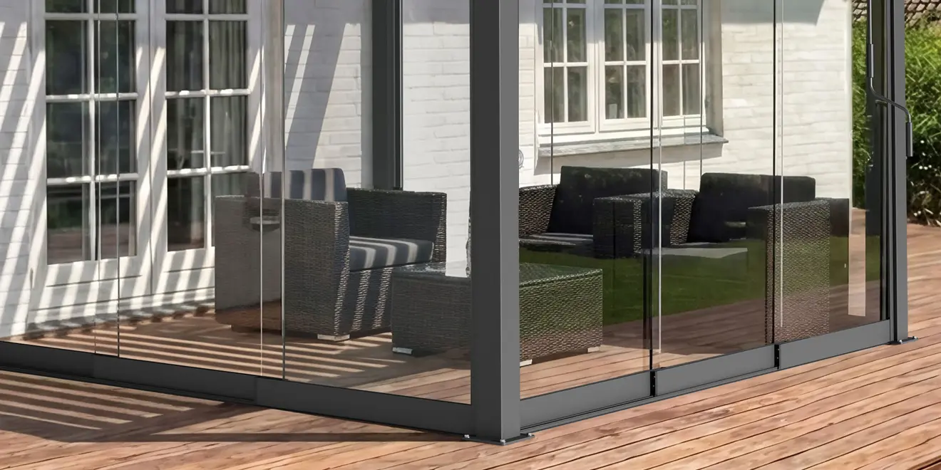 Perfekte Passform der Glasschiebewände