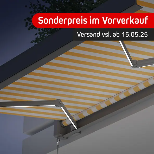 Markise mit Kassettenaufbau und Gelenkarmen, überdacht eine Terrasse