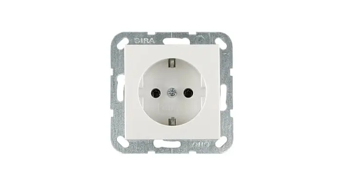 Steckdose mit rechteckigem Rahmen und runder Öffnung für elektrische Anschlüsse