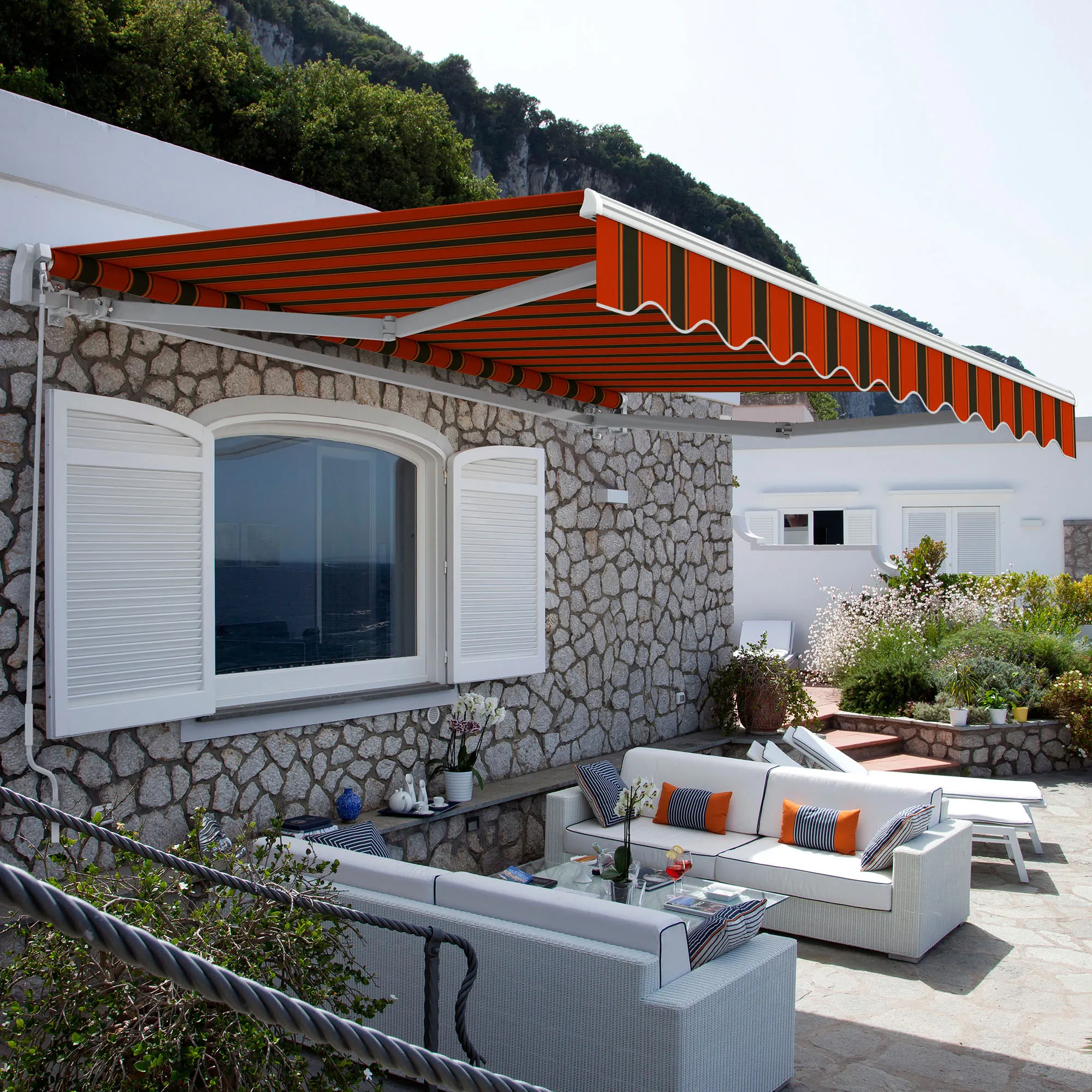 Markiza z ramionami przegubowymi Basic 2000 | 2,5 x 1,5 m / stelaż: biały / tkanina: wielokolorowa, czerwono-czarny