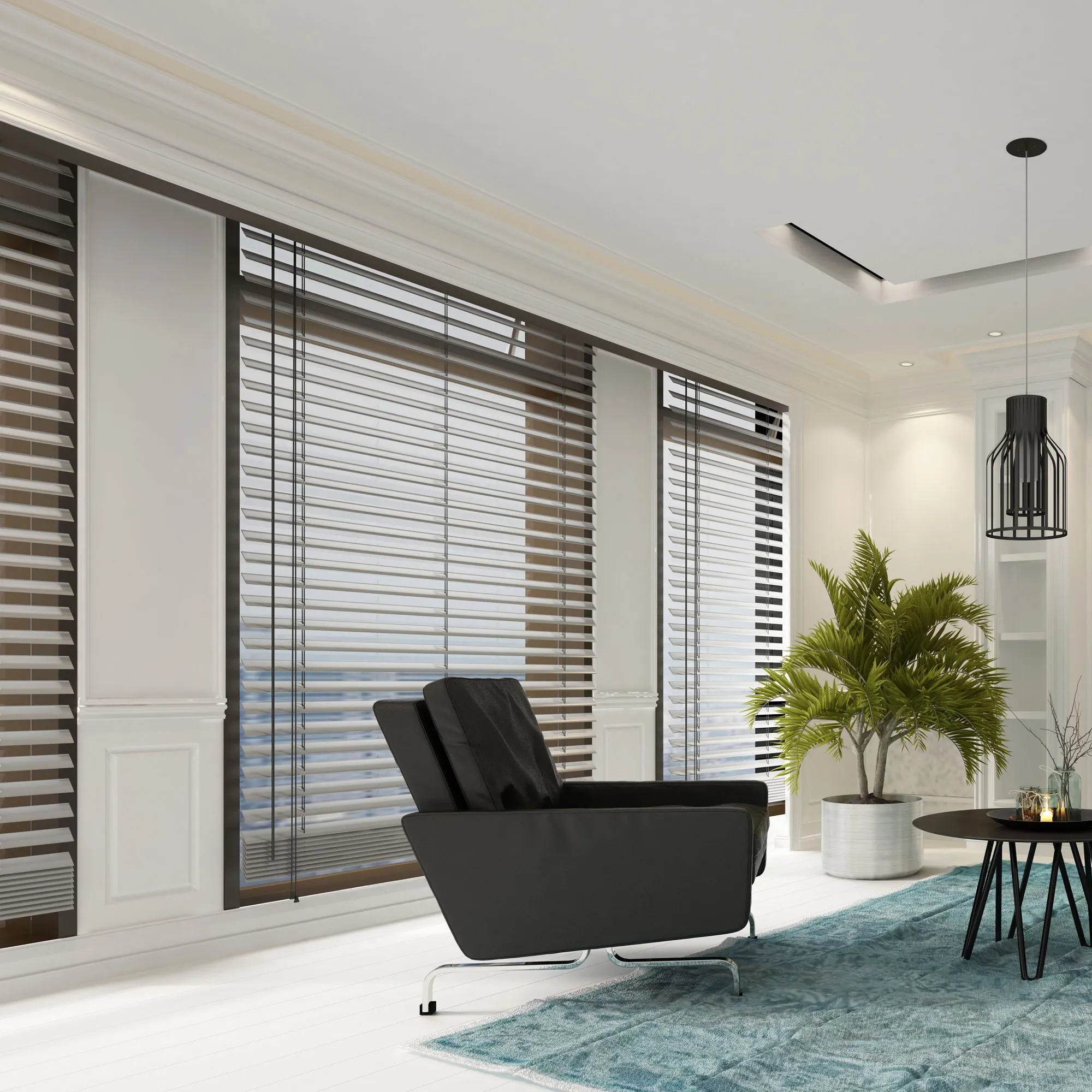 Interno con veneziane in alluminio, bastone, poltrona, tavolo e pianta