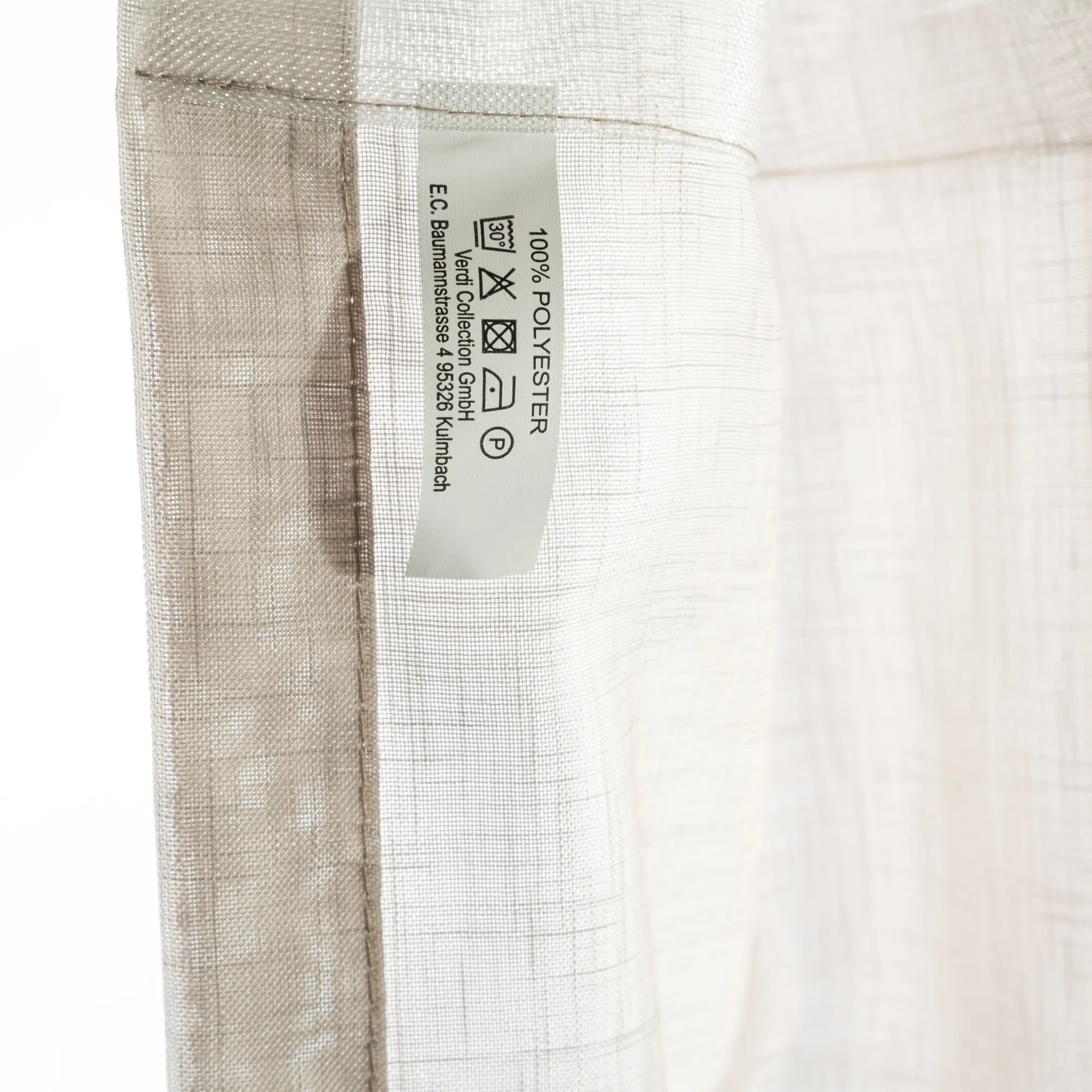 Tenda con nastro a anello e aspetto lino, vista dettagliata del materiale e dell'etichetta