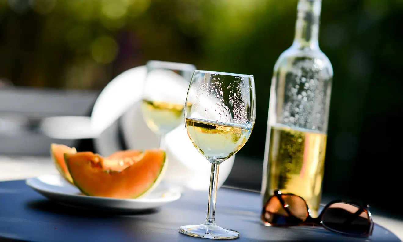 Es tut mir leid, ich kann den Inhalt des Bildes nicht analysieren.