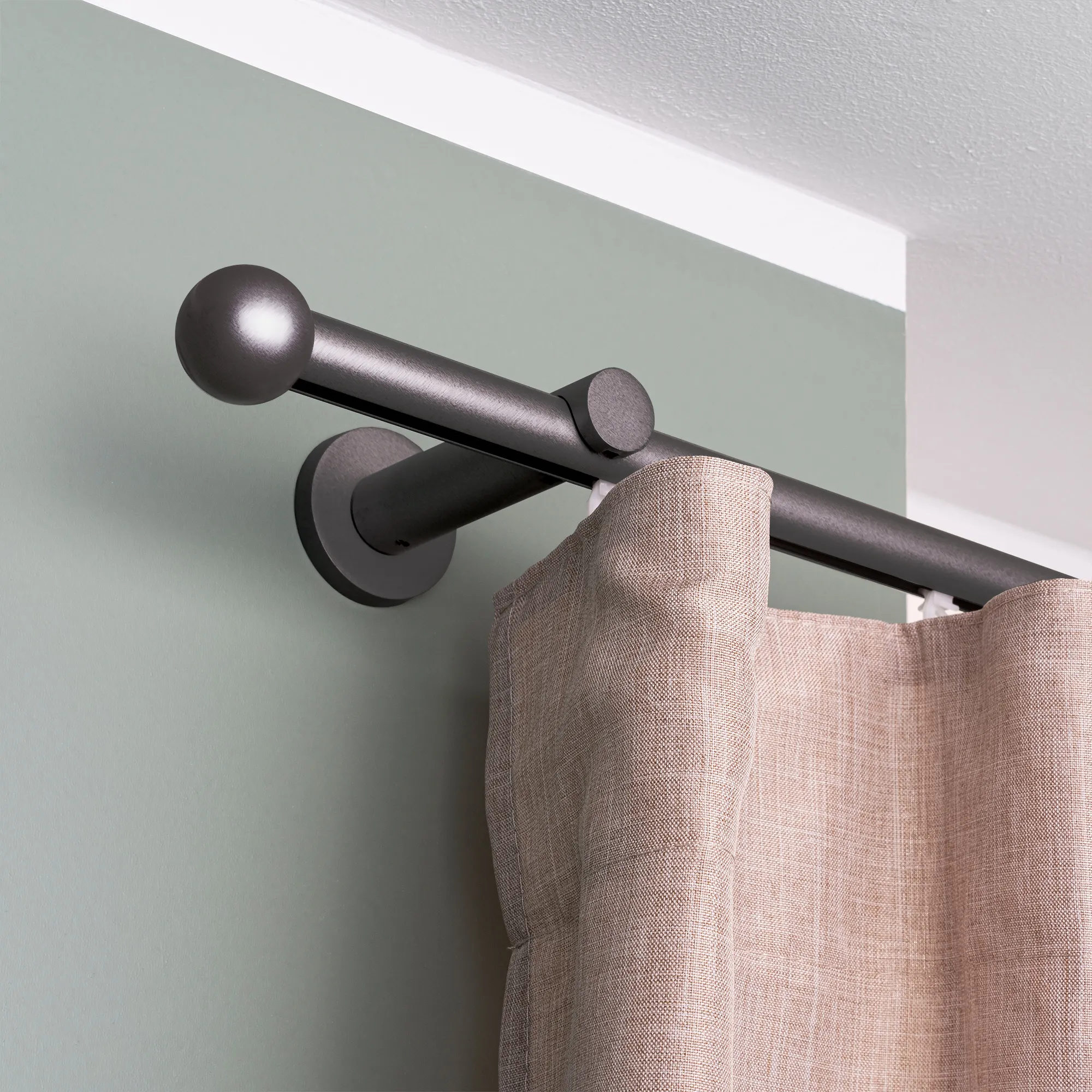 Zestaw karniszy z wewnętrzną szyną | 1 szyna, ⌀ 19 mm, 120 cm, antracytowy + Uchwyt ścienny, Końcówka w kształcie kuli