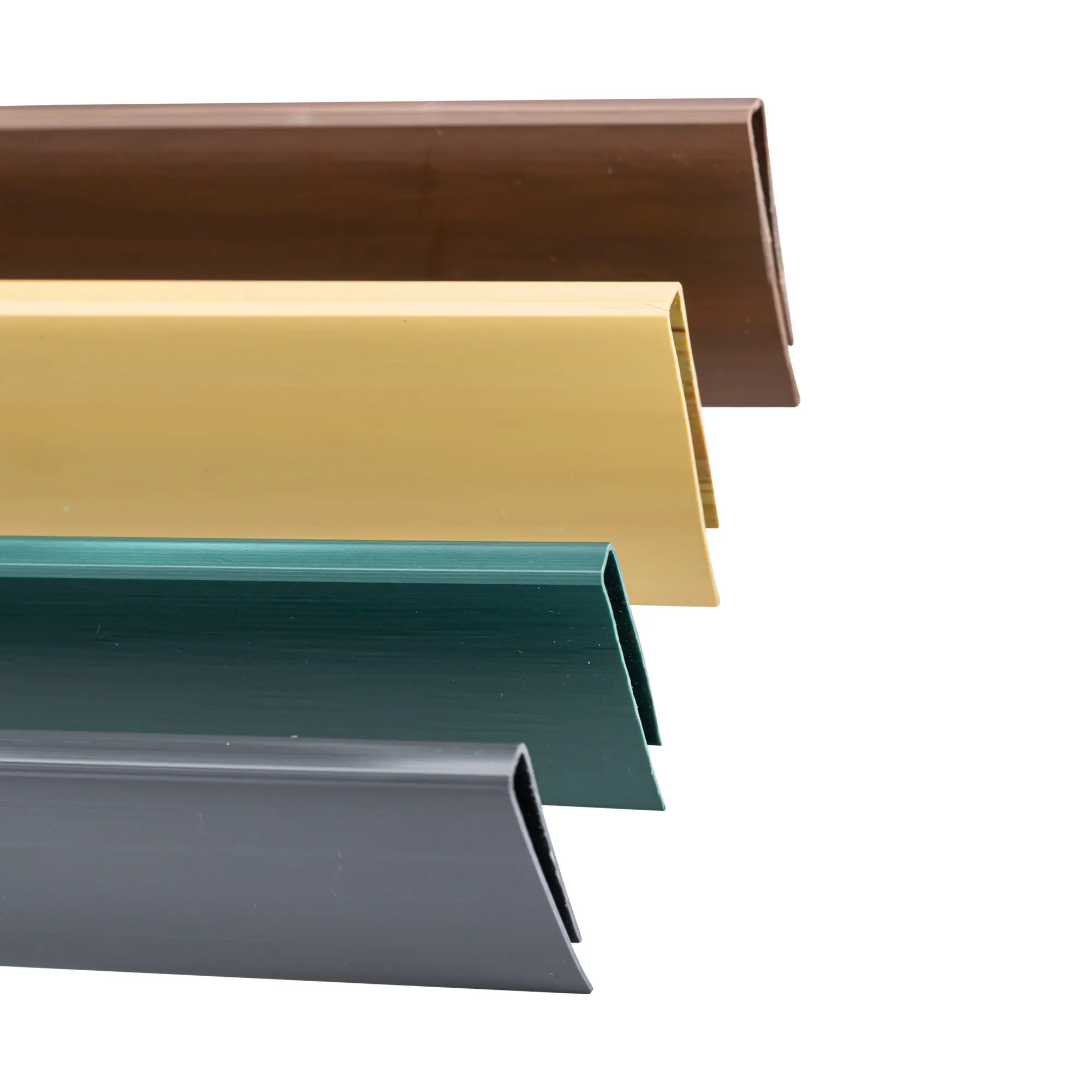 Profilo di copertura in PVC per pannelli di protezione in diverse varianti e prospettive