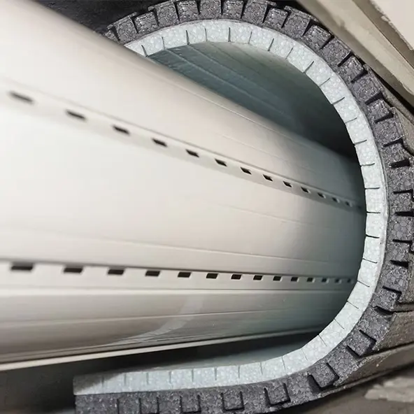 Rollladenkasten mit Dämmung, zeigt Aufbau und Funktion einer Komplettsanierung