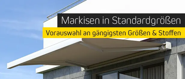 Markise an einem Gebäude, ausgefahren, bietet Schatten und Schutz